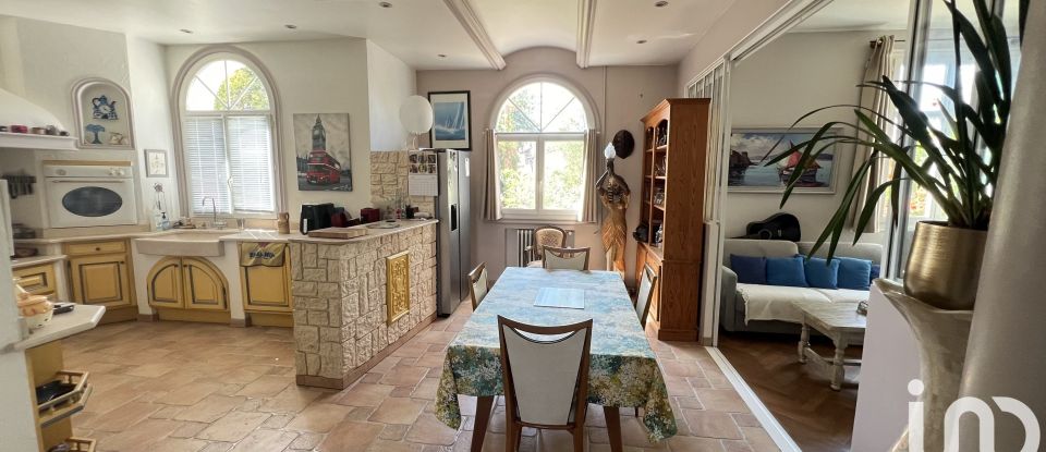 Maison traditionnelle 5 pièces de 152 m² à Cagnes-sur-Mer (06800)