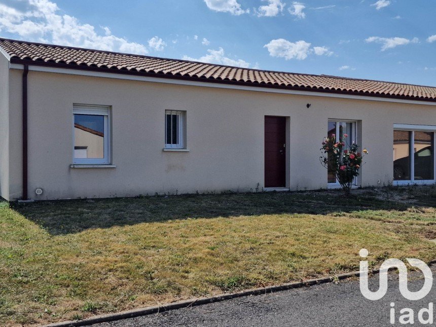 Maison traditionnelle 5 pièces de 98 m² à Chapelle-Viviers (86300)