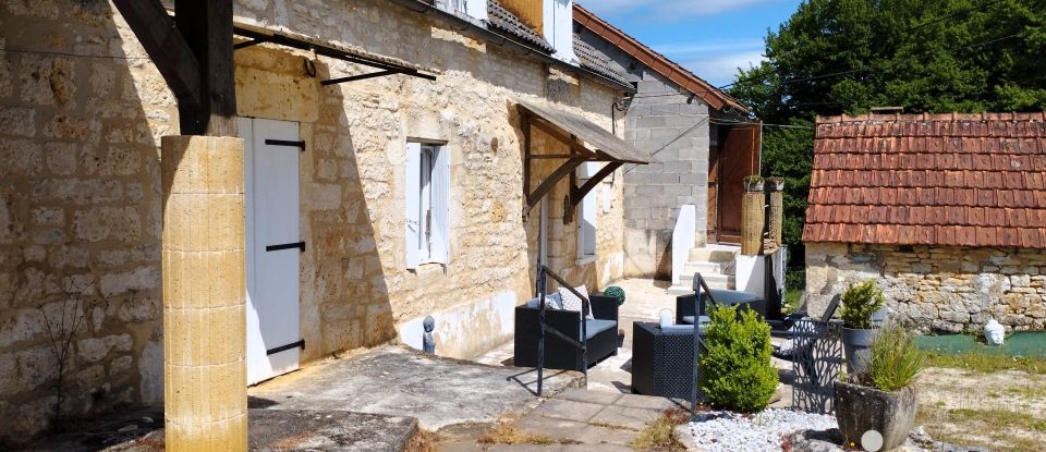 Country house 5 rooms of 165 m² in Salignac-Eyvigues (24590)