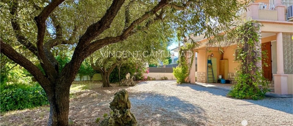 Maison 5 pièces de 175 m² à Sanary-sur-Mer (83110)