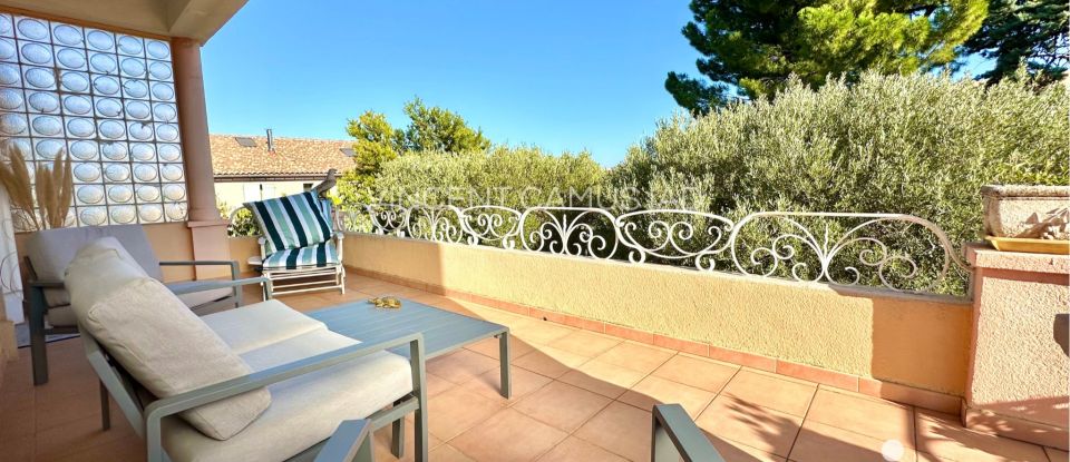 Maison 5 pièces de 175 m² à Sanary-sur-Mer (83110)