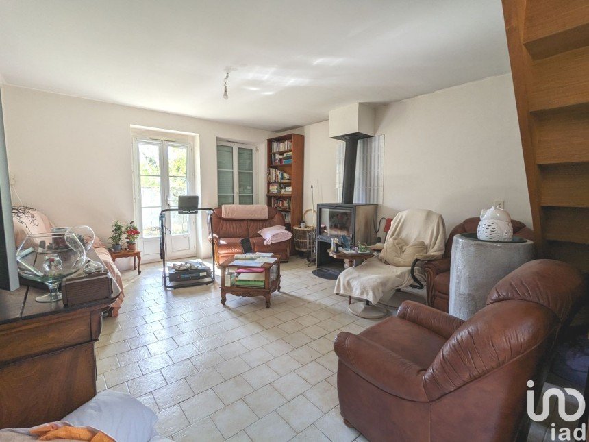 Maison 5 pièces de 112 m² à Andryes (89480)