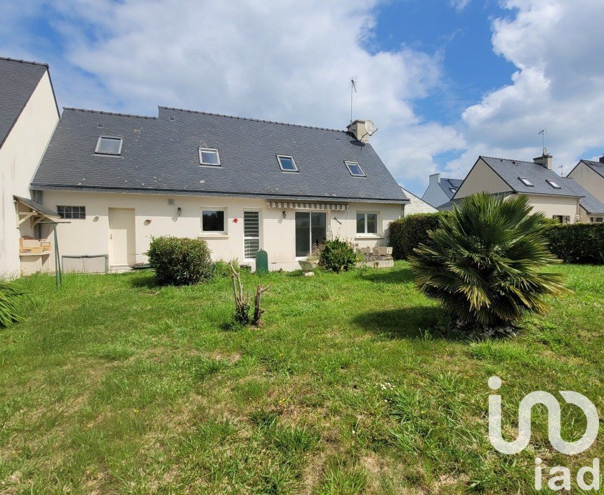 Traditional house 5 rooms of 120 m² in Plobannalec-Lesconil (29740)