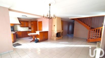 House 6 rooms of 120 m² in Guer (56380)