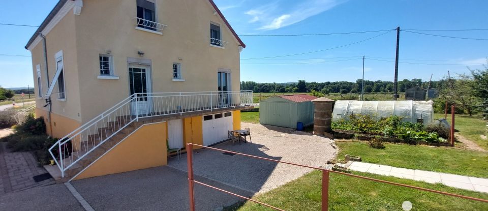 Maison 5 pièces de 120 m² à Ciry-le-Noble (71420)