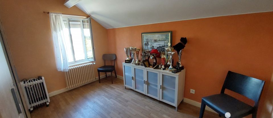 Maison 5 pièces de 120 m² à Ciry-le-Noble (71420)