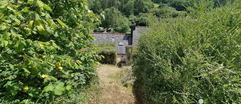 Maison 6 pièces de 90 m² à Pont-de-Buis-lès-Quimerch (29590)