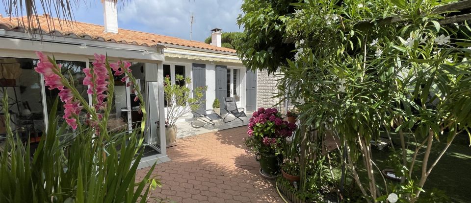 Maison traditionnelle 4 pièces de 100 m² à Saint-Denis-d'Oléron (17650)