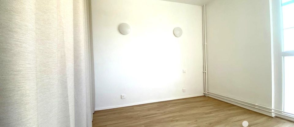 Appartement 5 pièces de 84 m² à Saint-Étienne (42100)