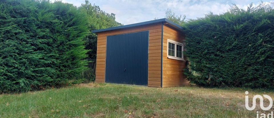 Maison traditionnelle 4 pièces de 137 m² à Saint-Julien-l'Ars (86800)