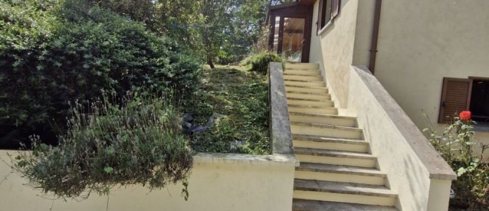 House 6 rooms of 142 m² in Le Clerjus (88240)