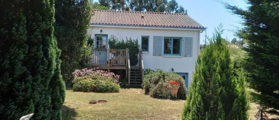 House 6 rooms of 131 m² in Jard-sur-Mer (85520)