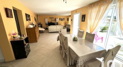 House 6 rooms of 180 m² in Saint-Mesmes (77410)