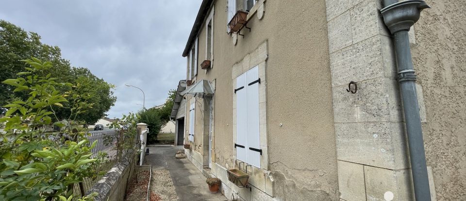 Maison 5 pièces de 110 m² à Plassac (17240)