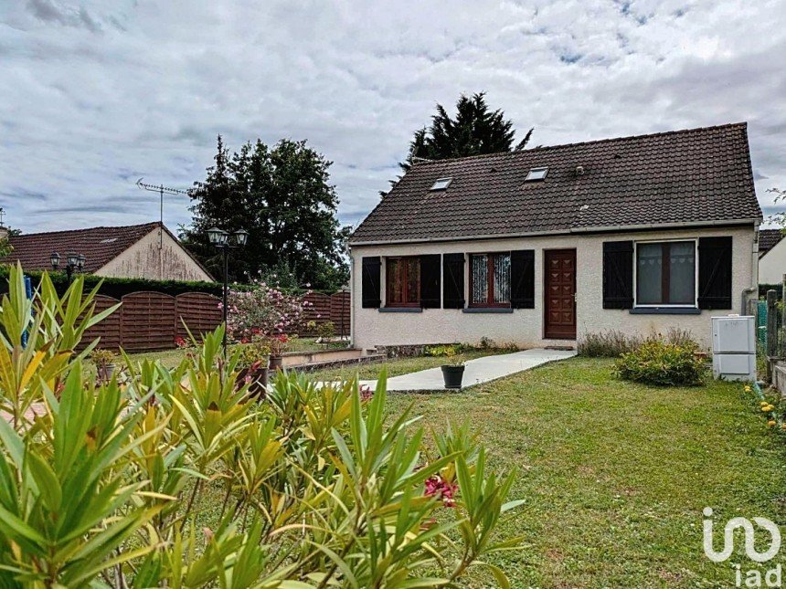 Pavillon 5 pièces de 99 m² à Souppes-sur-Loing (77460)