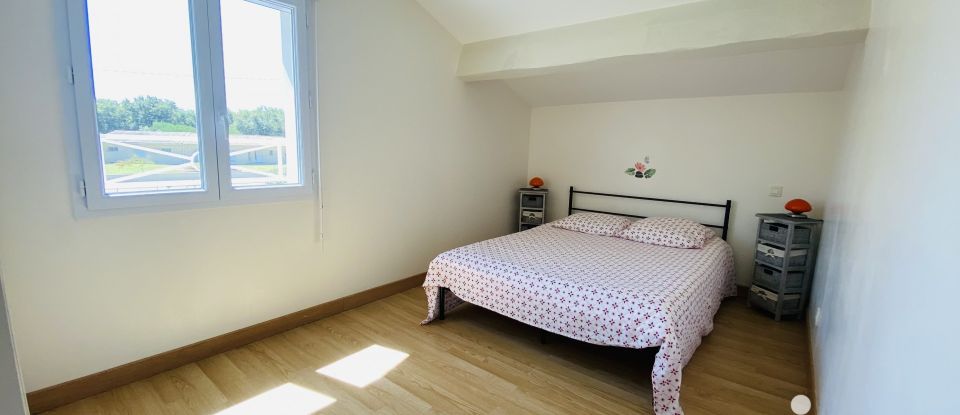 Maison 4 pièces de 80 m² à Saint-Vivien-de-Médoc (33590)