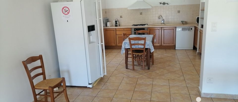 Domaine 28 pièces de 990 m² à Violès (84150)