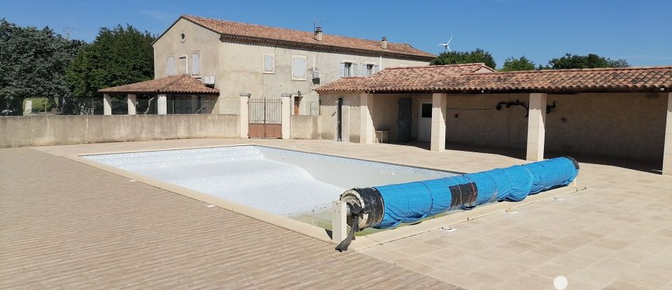 Domaine 28 pièces de 990 m² à Violès (84150)