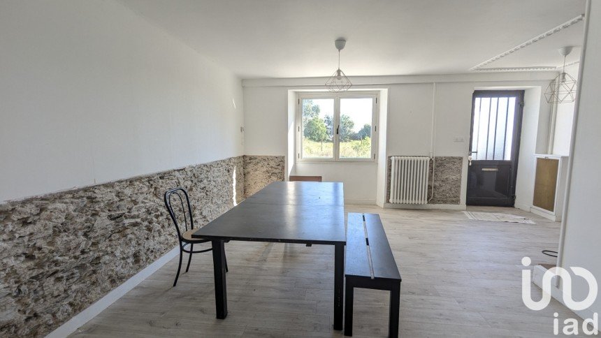 Village house 6 rooms of 150 m² in Saint-Julien-de-Concelles (44450)