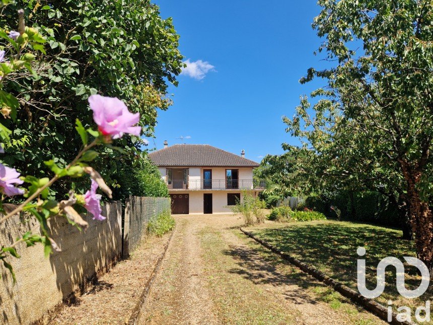 Traditional house 6 rooms of 153 m² in Poitiers (86000)