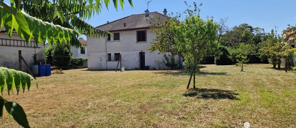 Traditional house 6 rooms of 153 m² in Poitiers (86000)