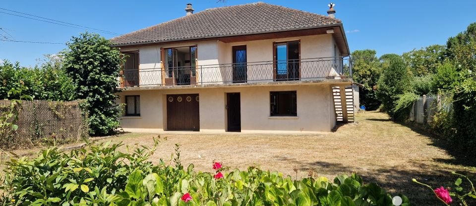 Traditional house 6 rooms of 153 m² in Poitiers (86000)