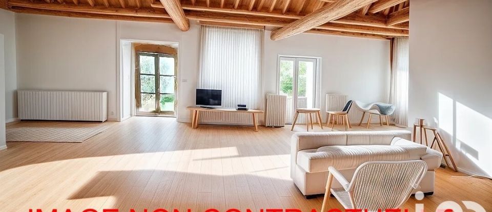 House 8 rooms of 177 m² in Livré-sur-Changeon (35450)