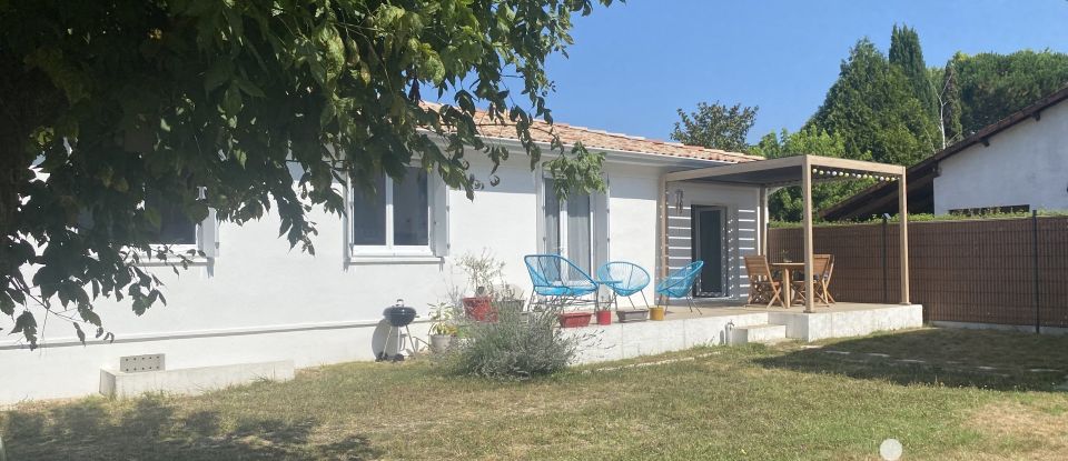 House 5 rooms of 120 m² in Saint-Médard-en-Jalles (33160)