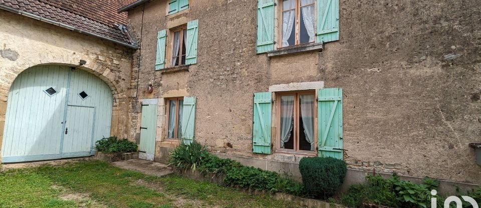 Maison 4 pièces de 90 m² à Gevigney-et-Mercey (70500)