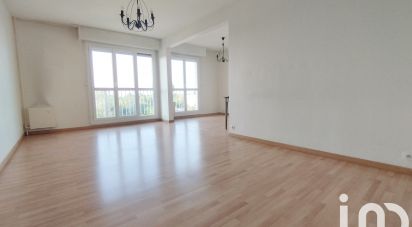 Appartement 5 pièces de 97 m² à Les Ulis (91940)