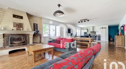 House 5 rooms of 144 m² in Bourgneuf (17220)