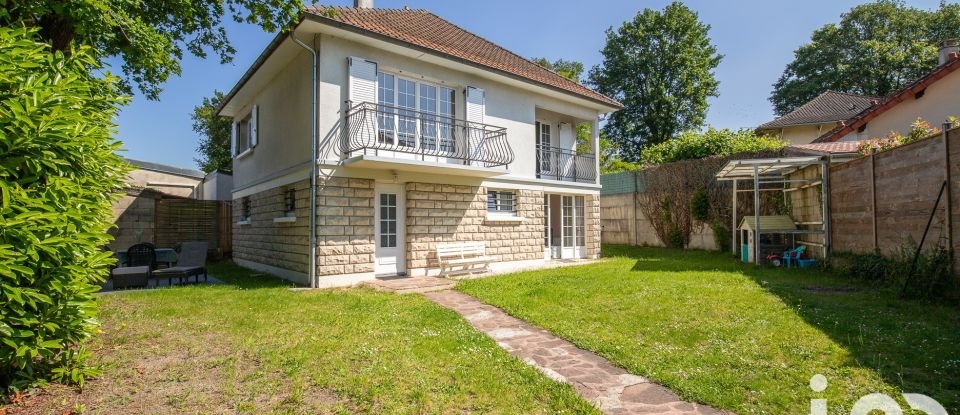 Maison traditionnelle 6 pièces de 124 m² à Yerres (91330)