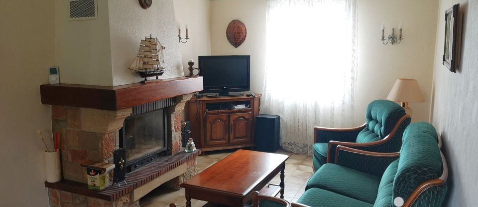 House 6 rooms of 113 m² in Kernilis (29260)