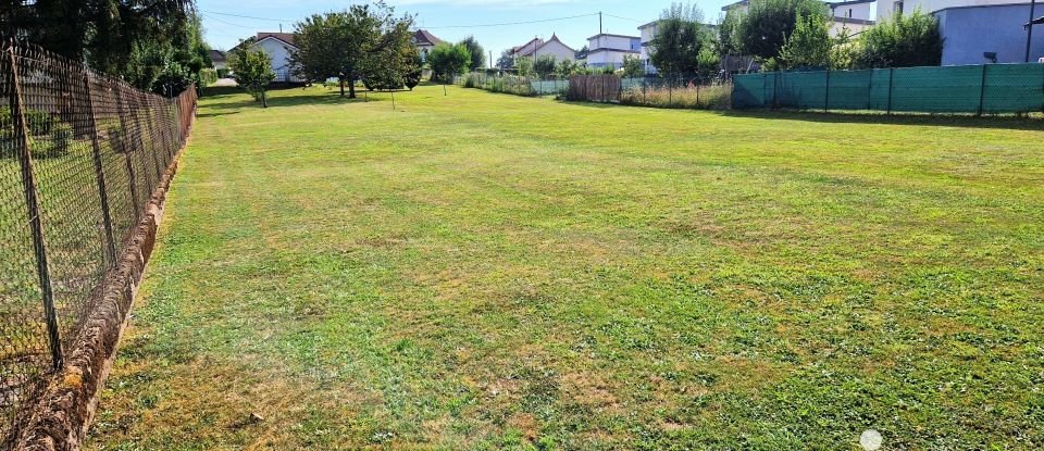 Land of 939 m² in Marnay (70150)