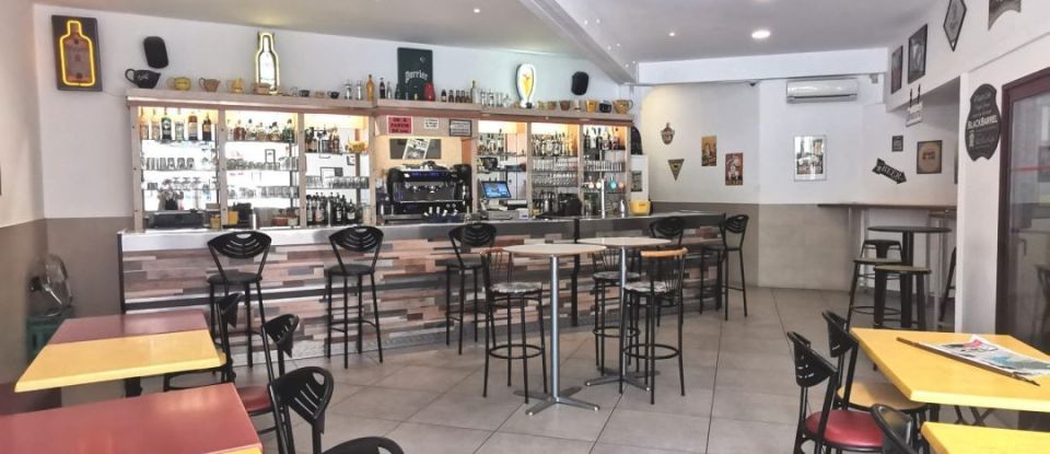 Brasserie-type bar of 204 m² in Nîmes (30900)