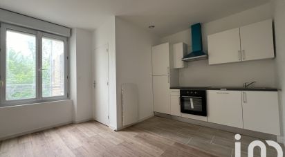 Apartment 1 room of 27 m² in Reims (51100)