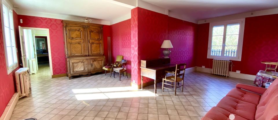 Traditional house 7 rooms of 180 m² in Vitry-le-François (51300)