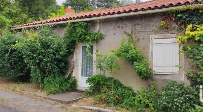 Maison de campagne 5 pièces de 75 m² à Bressuire (79300)