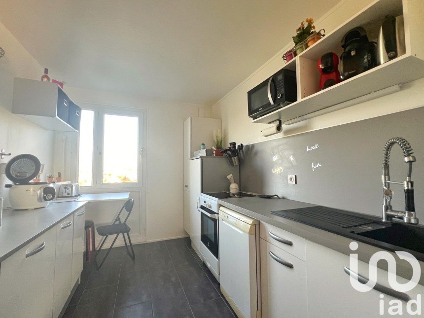 Apartment 3 rooms of 71 m² in Reims (51100)