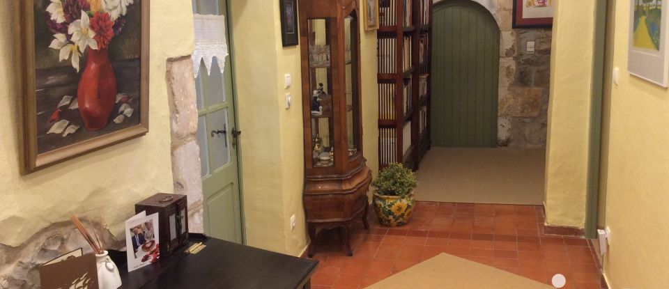 Village house 6 rooms of 180 m² in Fons-sur-Lussan (30580)