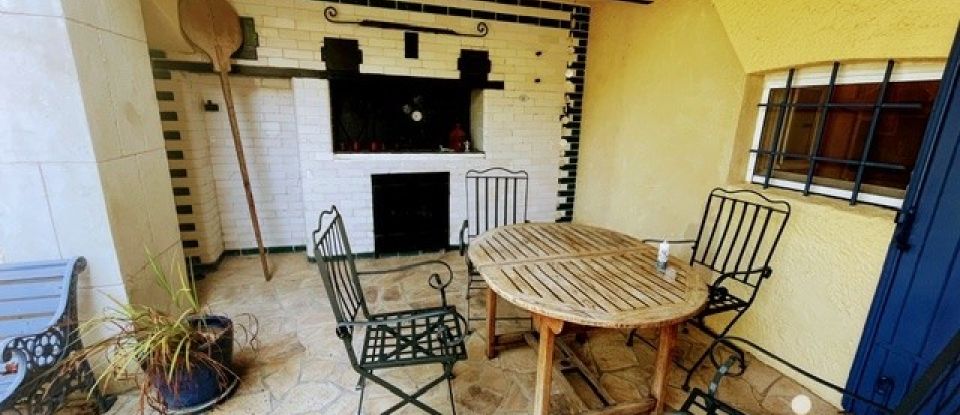 Village house 6 rooms of 180 m² in Fons-sur-Lussan (30580)