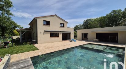 Maison 7 pièces de 250 m² à Castelnau-d'Estrétefonds (31620)