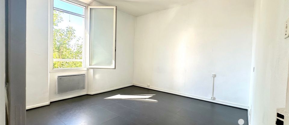 Maison 5 pièces de 105 m² à Orange (84100)