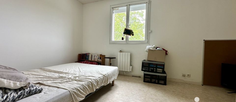 Maison 4 pièces de 95 m² à Saint-Étienne-de-Chigny (37230)