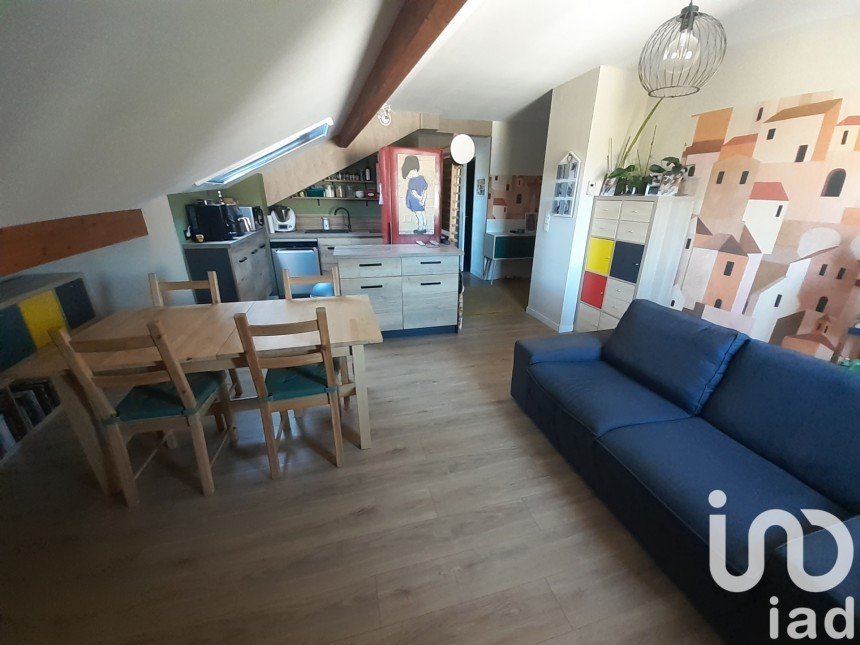 Apartment 3 rooms of 70 m² in Verny (57420)