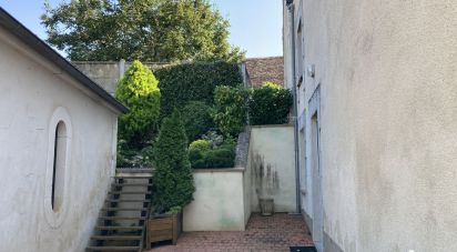 House 5 rooms of 128 m² in Villefargeau (89240)