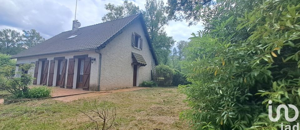 Traditional house 6 rooms of 130 m² in Courtenay (45320)