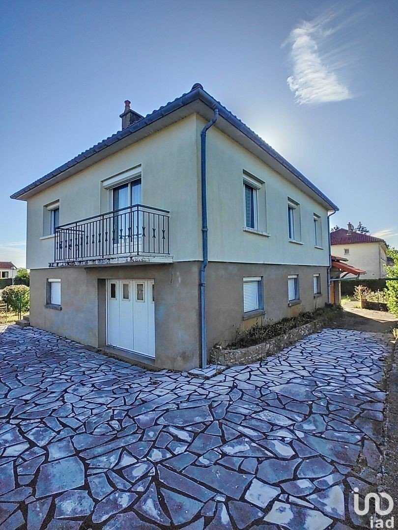 House 4 rooms of 83 m² in Smarves (86240)