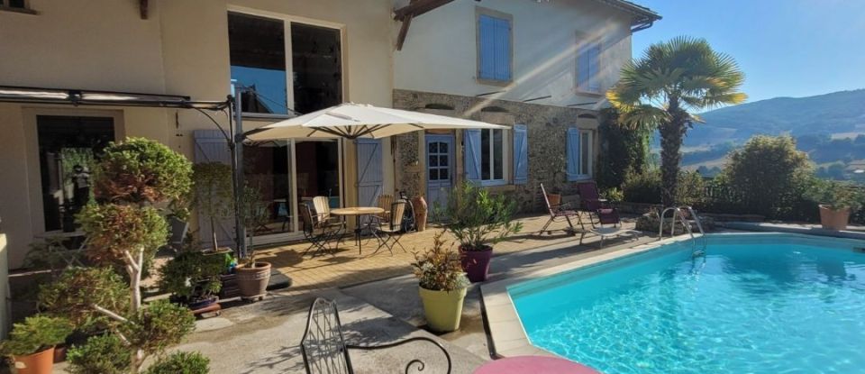 Traditional house 7 rooms of 282 m² in Châbons (38690)