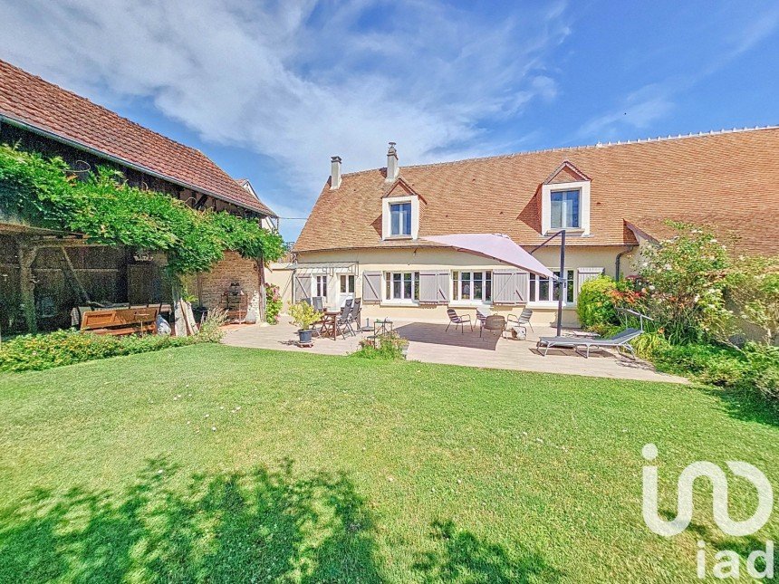 Maison traditionnelle 6 pièces de 140 m² à Belleville-sur-Loire (18240)